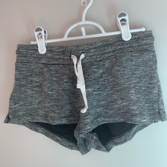 Gray lounge shorts - Picture 1 of 4